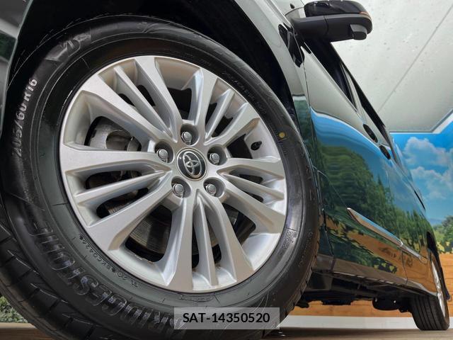 Toyota NOAH 2022-06 8005215-19