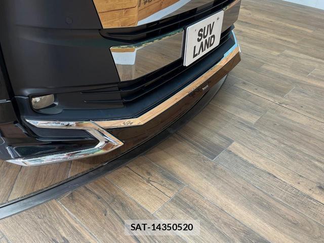 Toyota NOAH 2022-06 8005215-2