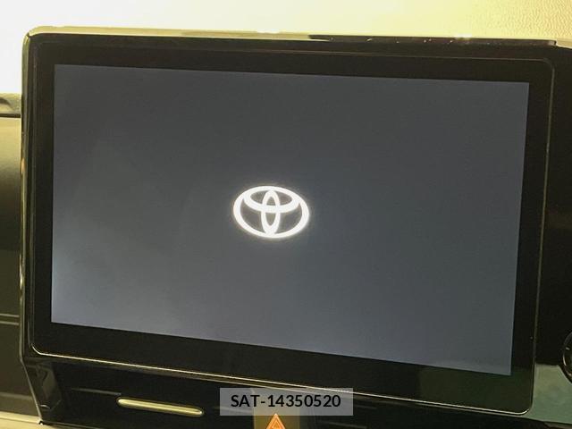 Toyota NOAH 2022-06 8005215-7