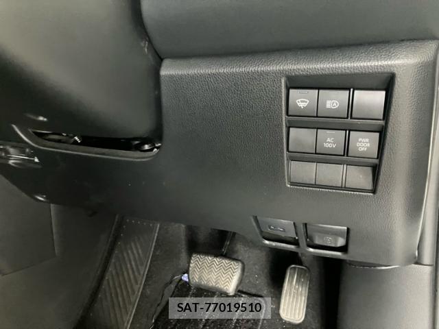 Toyota NOAH 2024-05 8005418-17