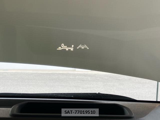 Toyota NOAH 2024-05 8005418-19