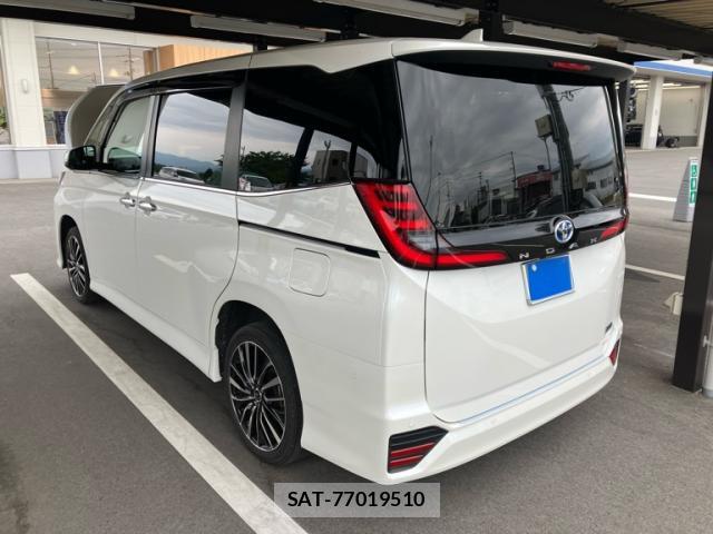 Toyota NOAH 2024-05 8005418-7