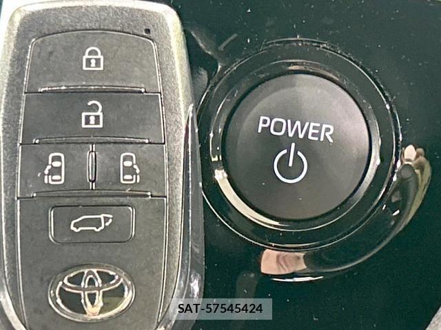 Toyota NOAH 2024-12 8005999-6