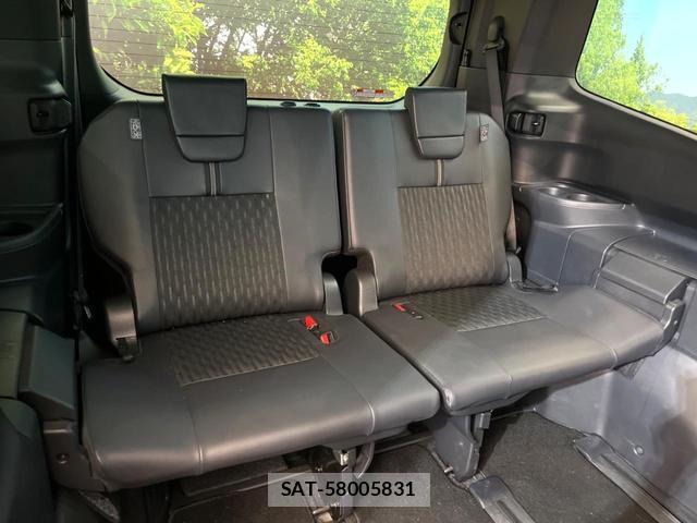 Toyota NOAH 2025-03 8006142-9