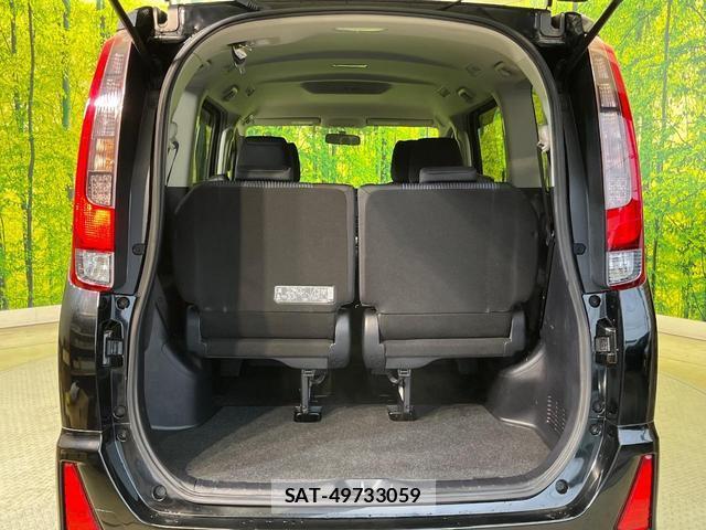 Toyota NOAH 2014-11 8006386-10