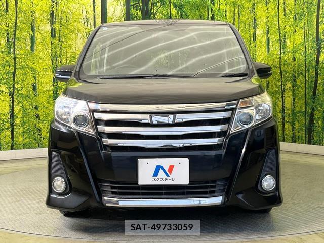 Toyota NOAH 2014-11 8006386-14