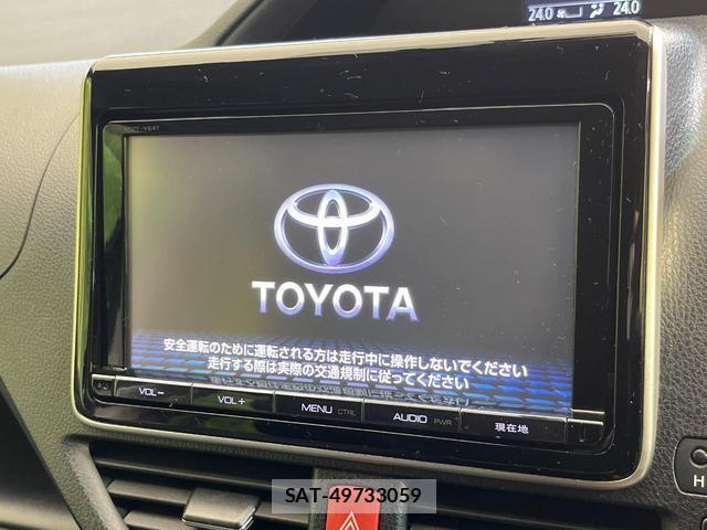 Toyota NOAH 2014-11 8006386-3