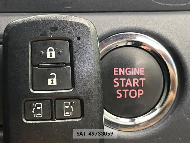 Toyota NOAH 2014-11 8006386-5