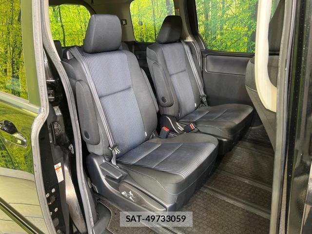 Toyota NOAH 2014-11 8006386-8
