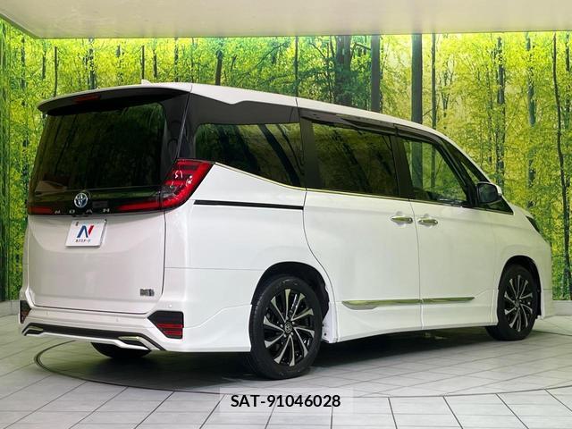 Toyota NOAH 2023-03 8006545-17