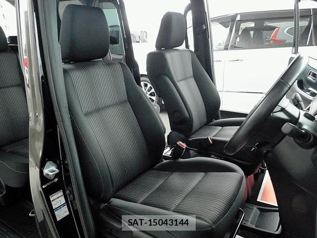Toyota NOAH 2017-07 8007188-10