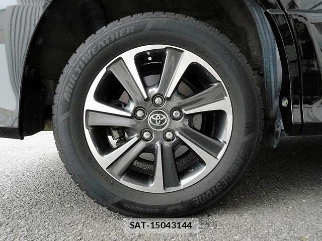 Toyota NOAH 2017-07 8007188-15