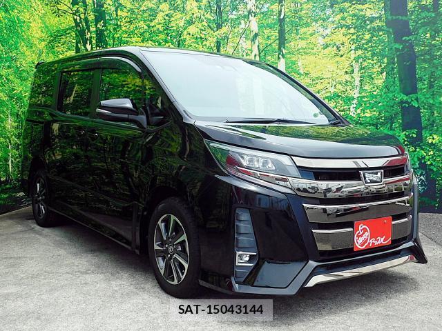 Toyota NOAH 2017-07 8007188-19