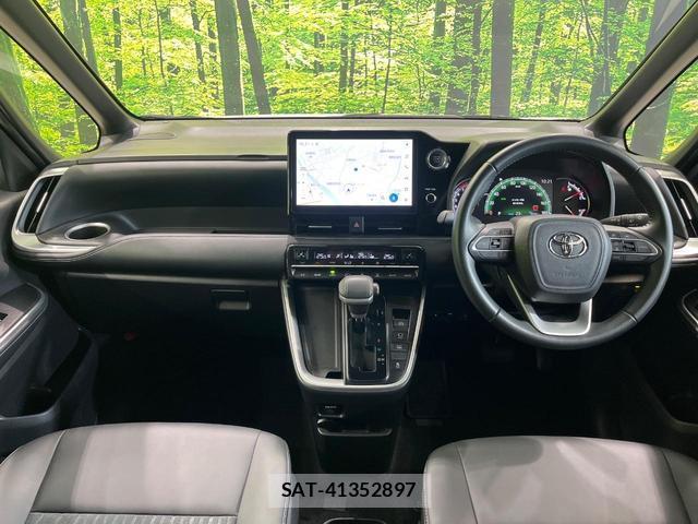 Toyota NOAH 2022-02 8007875-1