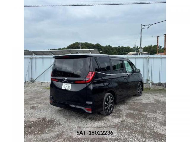 Toyota NOAH 2024-08 8008166-1