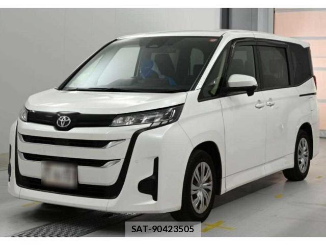 Toyota NOAH 2025-02 8008184-4