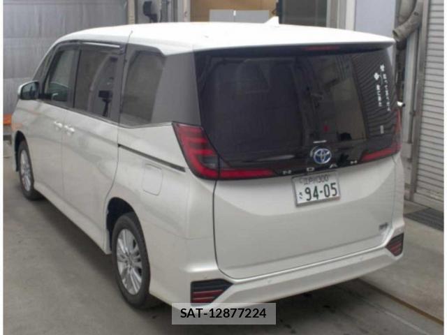 Toyota NOAH 2025-05 8008199-4