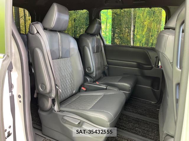 Toyota NOAH 2025-03 8008705-7