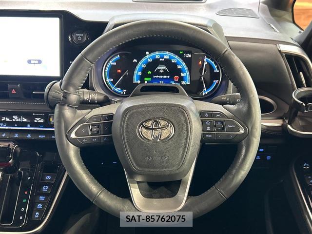Toyota NOAH 2023-09 8009408-11