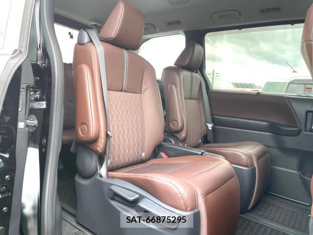 Toyota NOAH 2024-03 8009899-9
