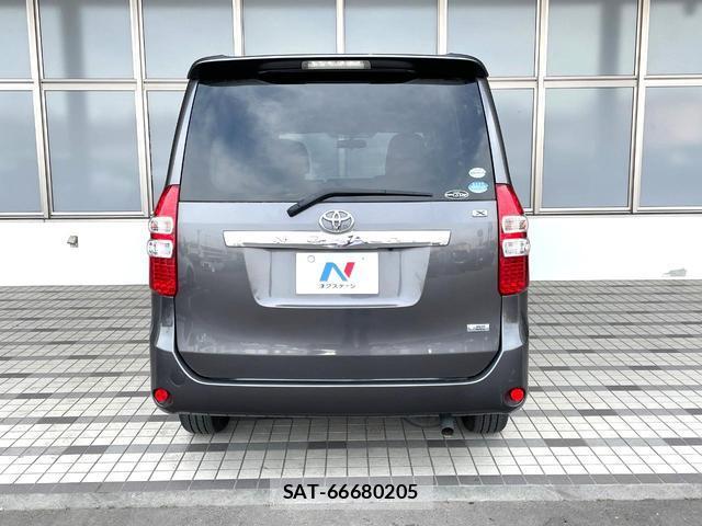 Toyota NOAH 2011-06 8009913-13