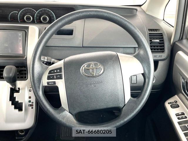 Toyota NOAH 2011-06 8009913-9