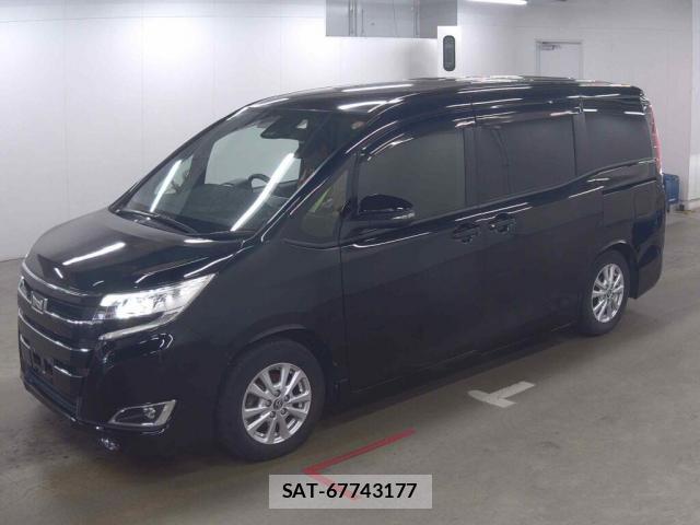 Toyota NOAH 2018-04 8010490-3