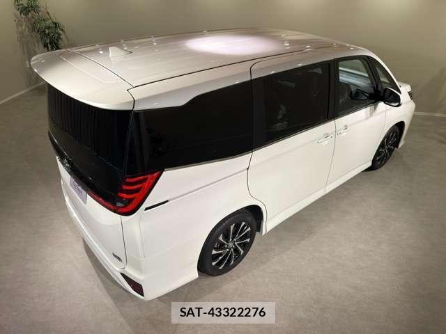 Toyota NOAH 2024-07 8011171-14