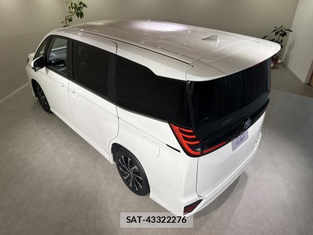 Toyota NOAH 2024-07 8011171-15