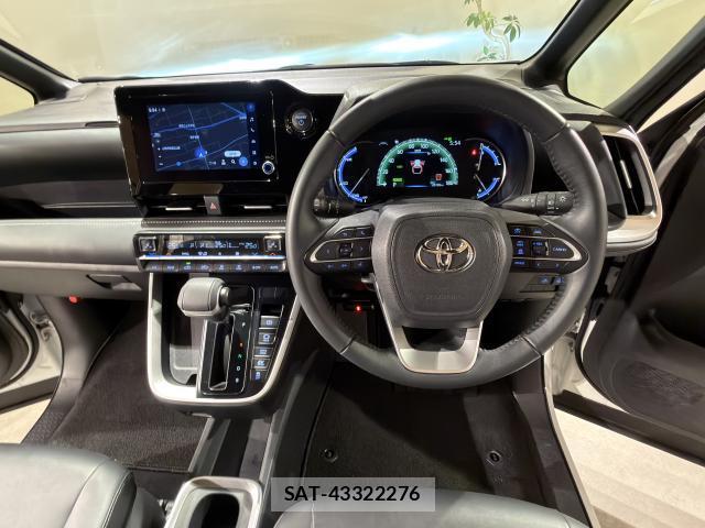 Toyota NOAH 2024-07 8011171-17