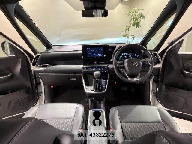 Toyota NOAH 2024-07 8011171-2