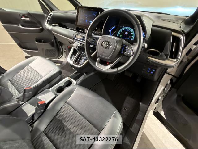 Toyota NOAH 2024-07 8011171-5