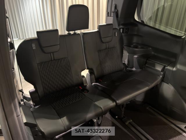 Toyota NOAH 2024-07 8011171-7