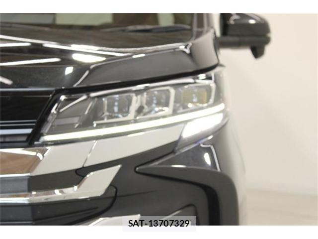 Toyota NOAH 2023-01 8011313-13