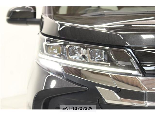 Toyota NOAH 2023-01 8011313-15