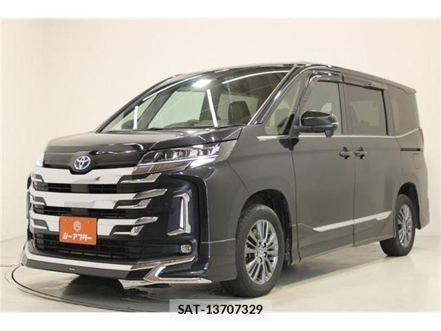 Toyota NOAH 2023-01 8011313-6