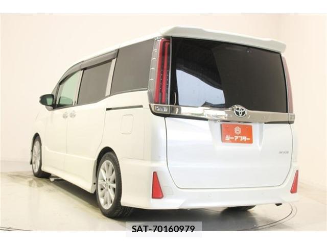Toyota NOAH 2020-03 8011315-10