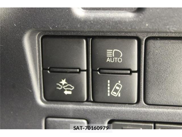 Toyota NOAH 2020-03 8011315-5