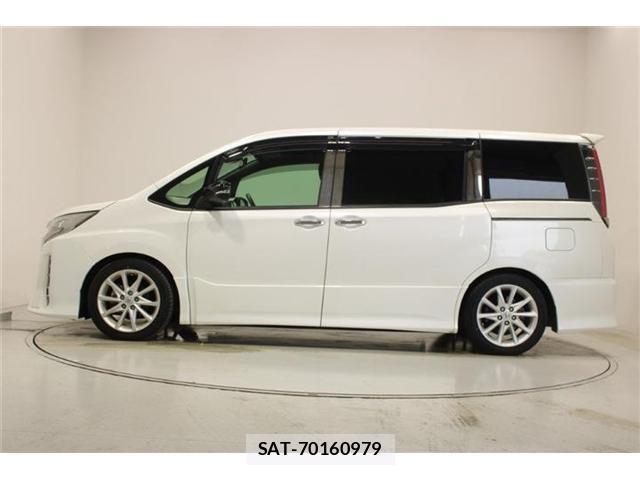 Toyota NOAH 2020-03 8011315-9