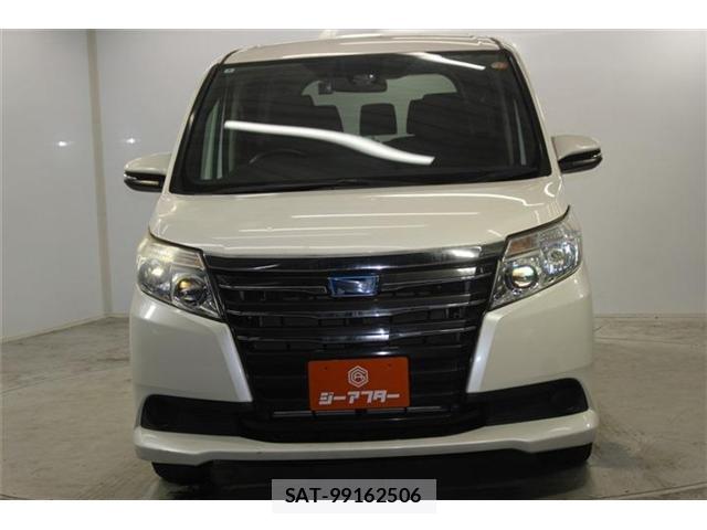 Toyota NOAH 2016-08 8011328-1