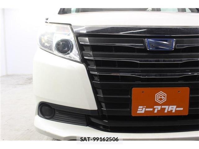 Toyota NOAH 2016-08 8011328-10