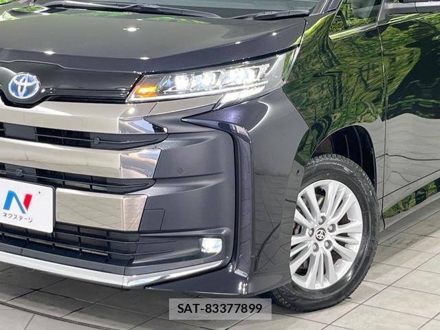 Toyota NOAH 2023-07 8011756-12