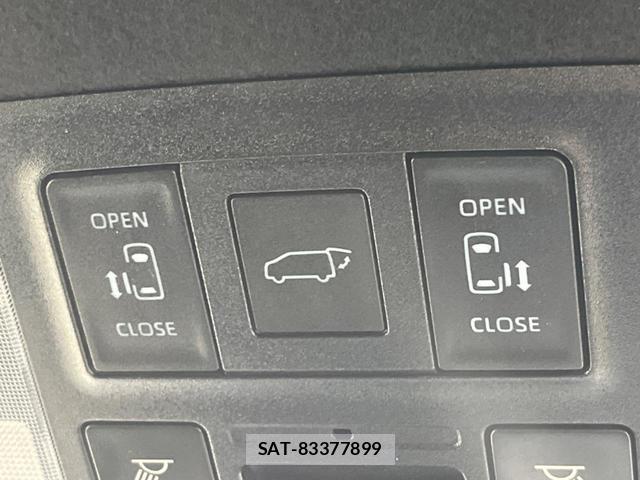 Toyota NOAH 2023-07 8011756-5