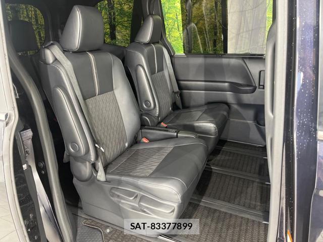 Toyota NOAH 2023-07 8011756-8