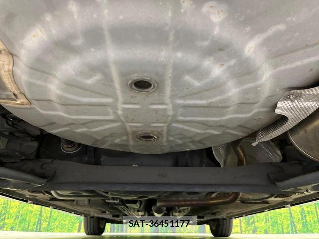 Nissan NOTE 2013-08 8003130-18