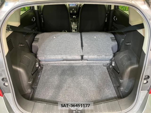 Nissan NOTE 2013-08 8003130-9