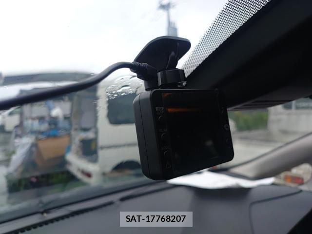 Nissan NOTE 2019-06 8005594-16