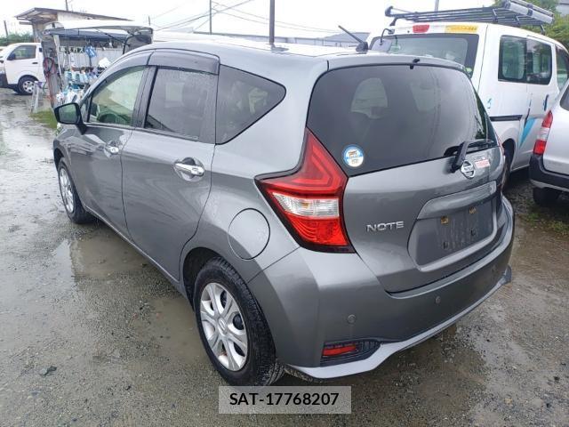 Nissan NOTE 2019-06 8005594-5