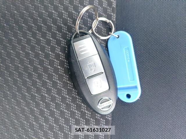 Nissan NOTE 2019-06 8005609-14