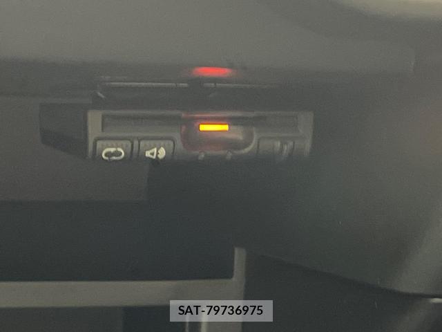 Nissan NOTE 2015-09 8006276-4